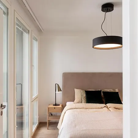 Naesijaervi Lakeview شقة